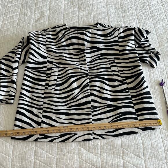 Talbots Women Plus Zebra Print Cotton Blend Collarless Longline Blazer Size 14W - Picture 13 of 13
